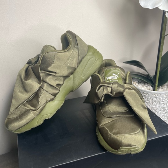 Puma x Fenty By Rihanna Bow Sneaker Olive Branch - Picture 12 of 14